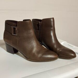 Alfani Brown Leather Zip Up Ankle Boots Size 7